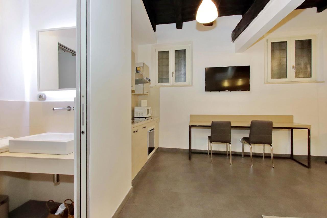 Trastevere Suites & Spa Rom Exteriör bild